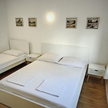 Apartment Buco Starigrad Paklenica Bagian luar foto