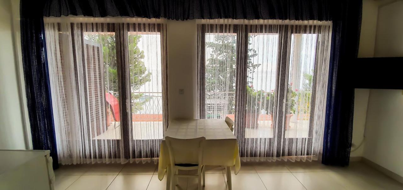 Apartment Buco Starigrad Paklenica Bagian luar foto