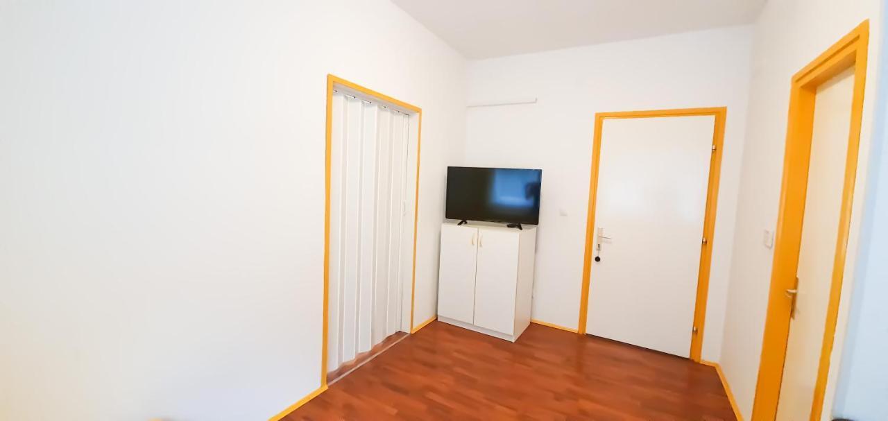 Apartment Buco Starigrad Paklenica Bagian luar foto