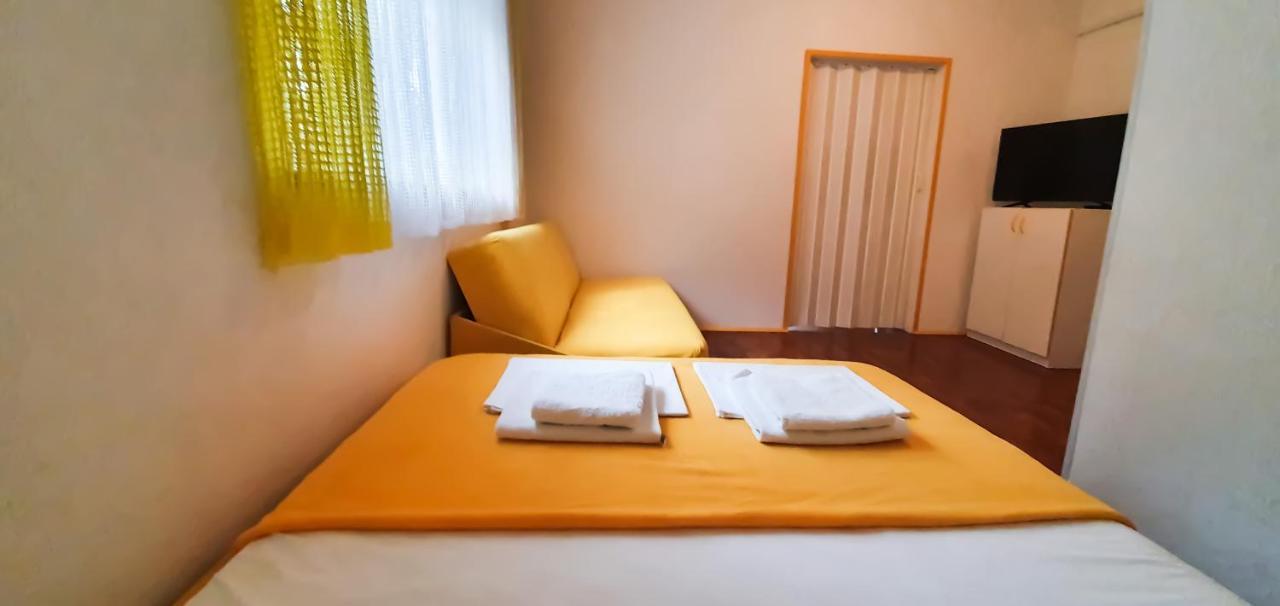 Apartment Buco Starigrad Paklenica Bagian luar foto
