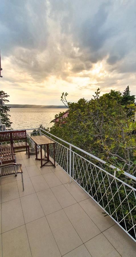 Apartment Buco Starigrad Paklenica Bagian luar foto